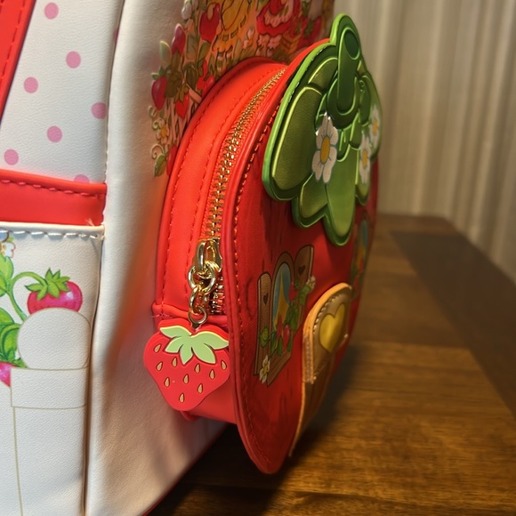 NWT Loungefly Strawberry Shortcake Strawberry House Mini Backpack - Picture 6 of 10